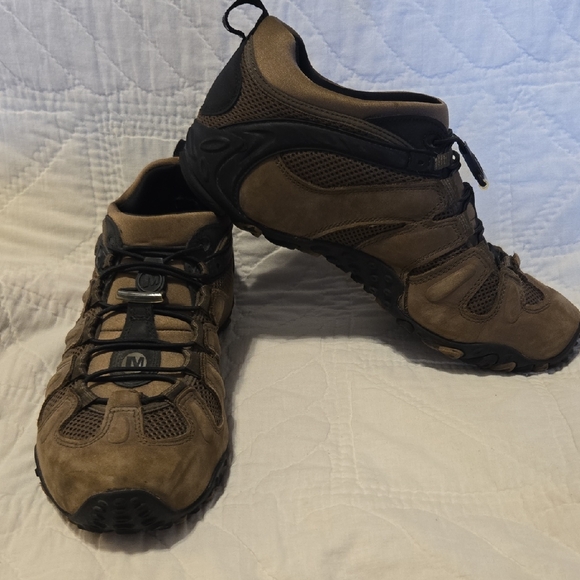 Men's Athletic Brown Trail Shoes - Picture 1 of 7